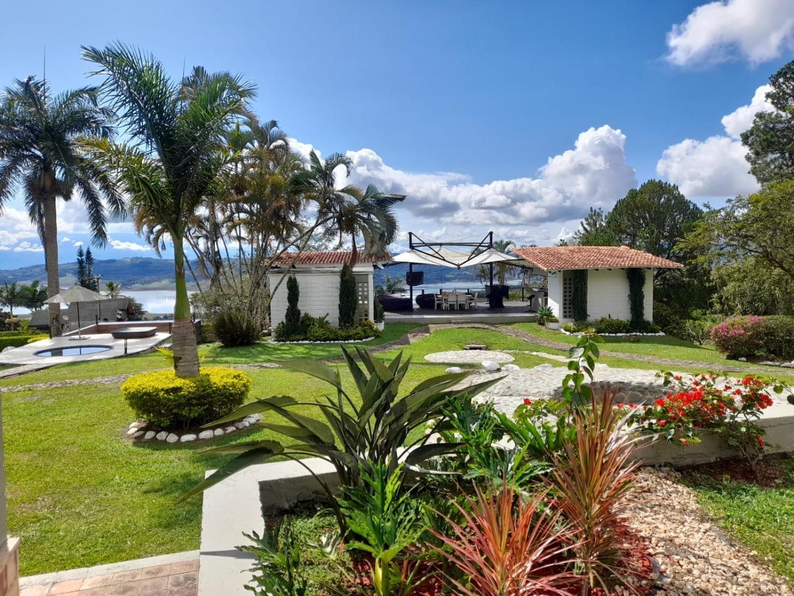 Hotel Maca Lago Калима Экстерьер фото